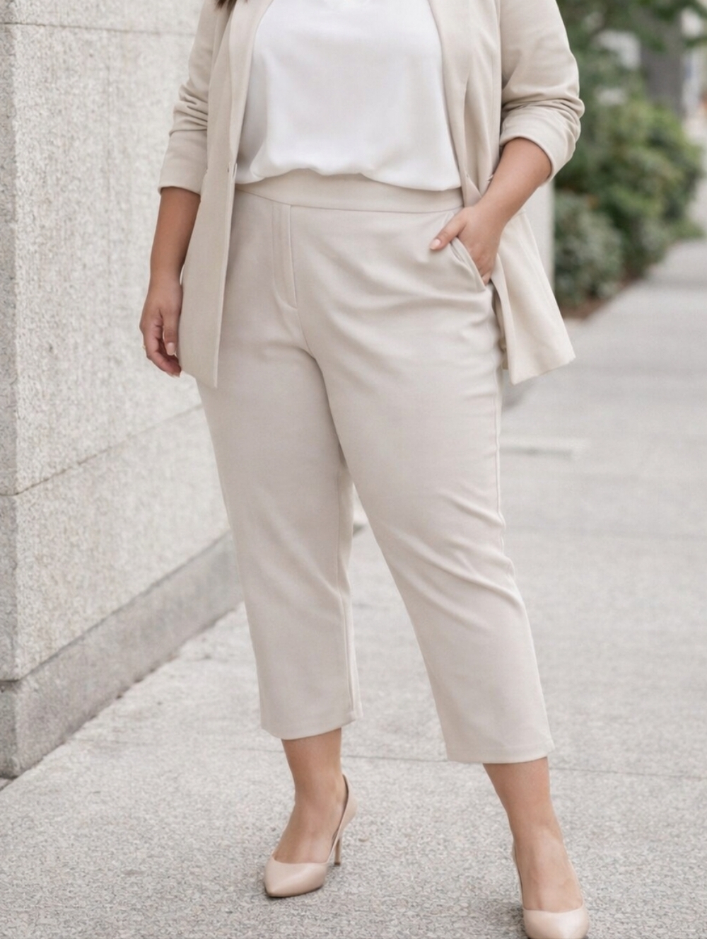 Athleta Beige Cropped Ponte Pants